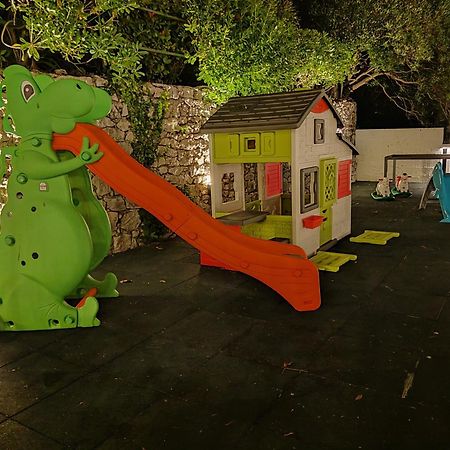 Hotel Vila Hedonija Herceg Novi Buitenkant foto