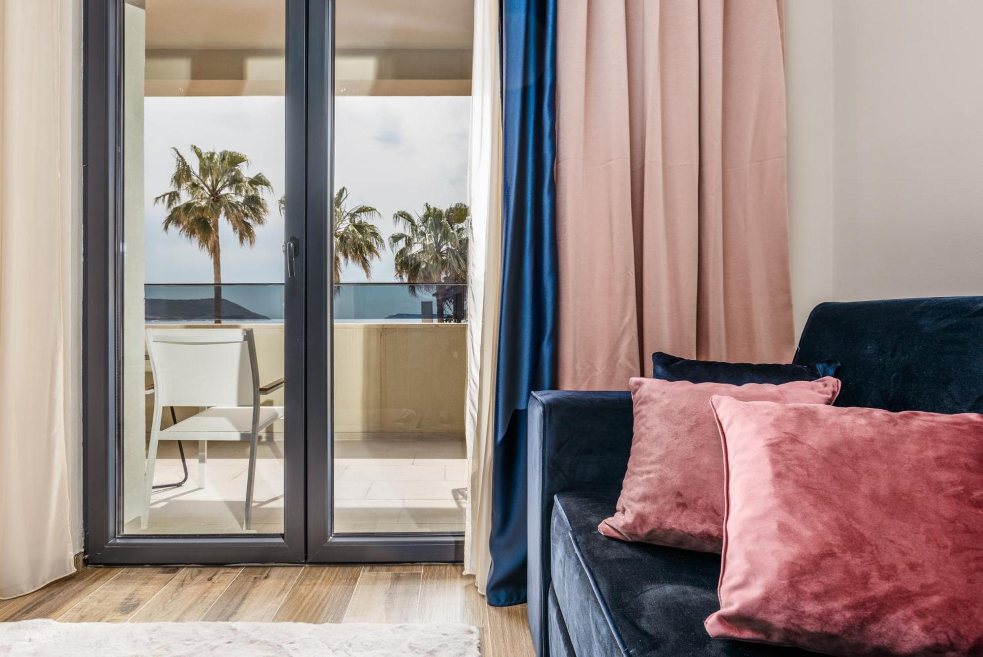 Hotel Vila Hedonija Herceg Novi Buitenkant foto