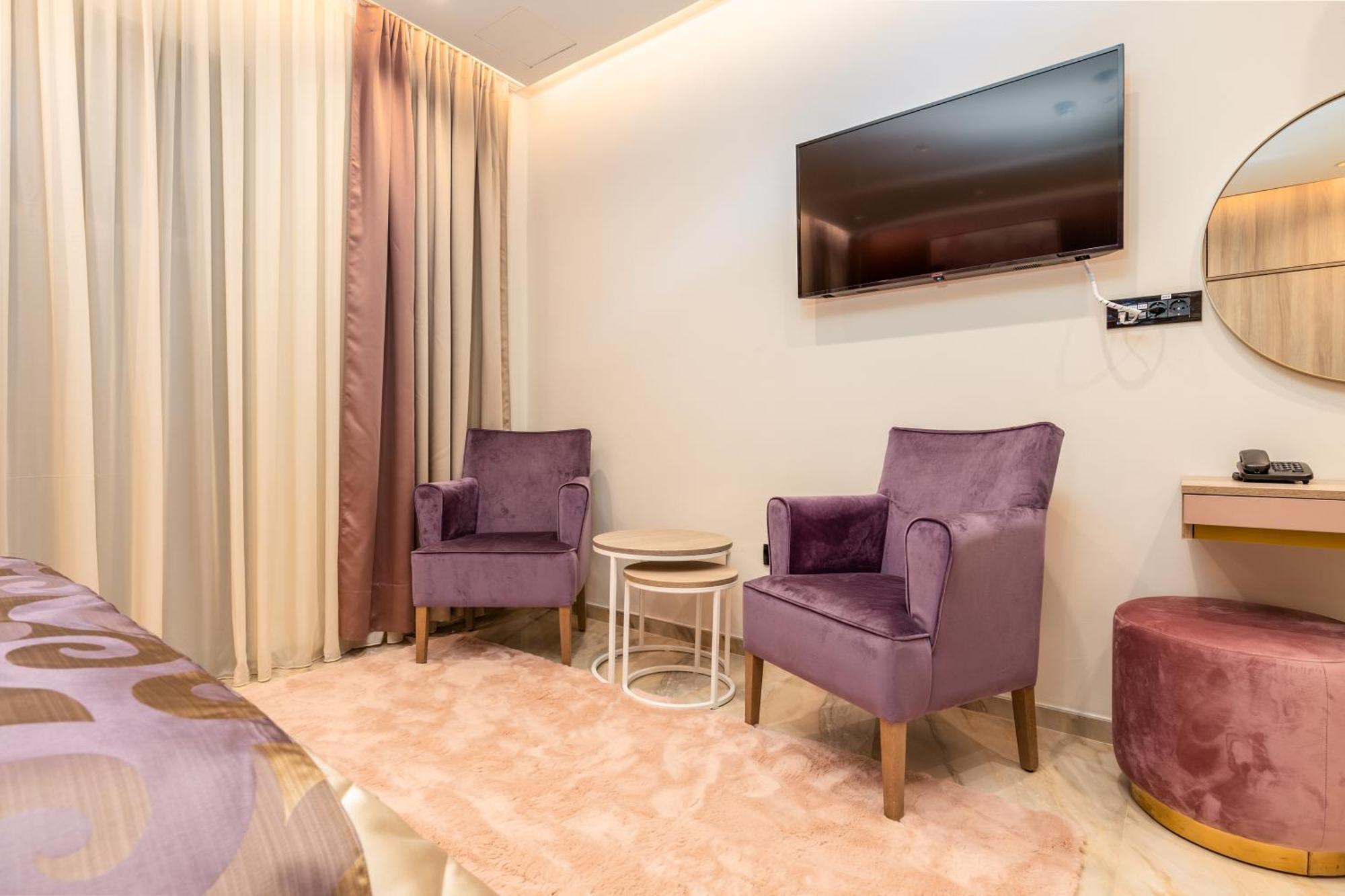 Hotel Vila Hedonija Herceg Novi Buitenkant foto